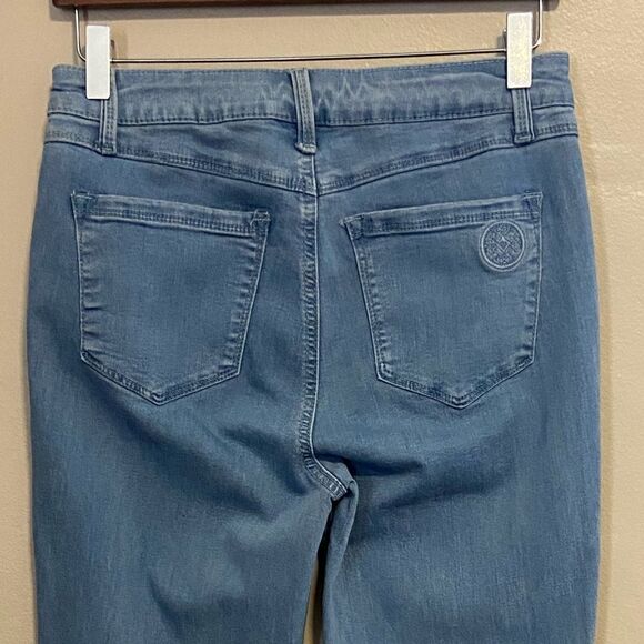 Laurie Felt Los Angeles Silky Flare Stretch Technology pull on light denim 28 - Picture 4 of 11